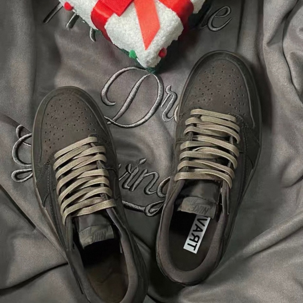 Nike Dark Gray Sneakers